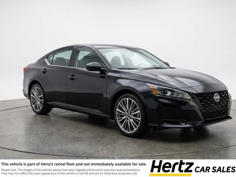 Used 2025 Nissan Altima 2.5 SV FWD image 1