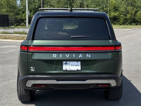 Used 2025 Rivian R1S Adventure AWD/4WD image 6