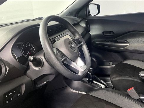 Used 2020 Nissan Kicks S FWD image 13