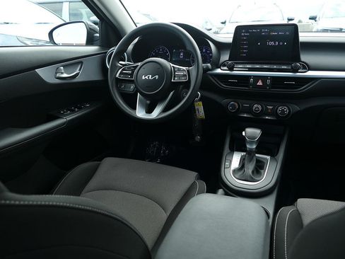 Used 2024 Kia Forte LXS w/ LXS Technology Package FWD image 22