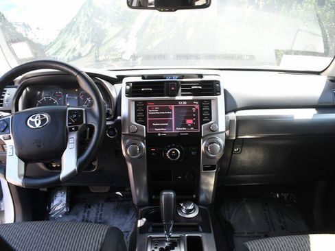 Certified 2024 Toyota 4Runner SR5 AWD/4WD image 18