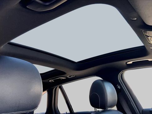 Certified 2021 Mercedes-Benz GLC 300 image 13