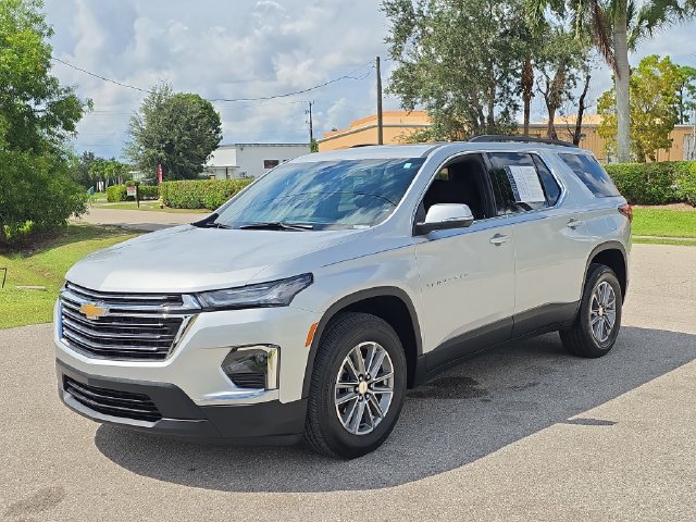 Certified 2022 Chevrolet Traverse LT FWD image 2