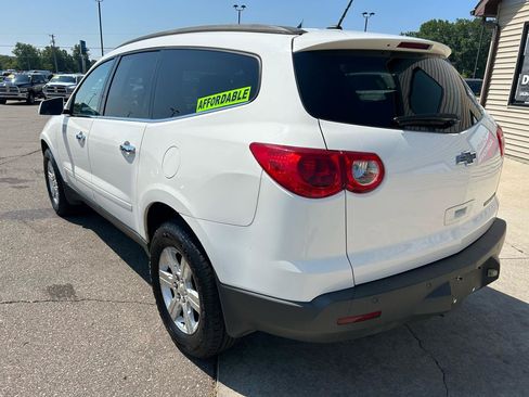 Used 2012 Chevrolet Traverse LT FWD image 7