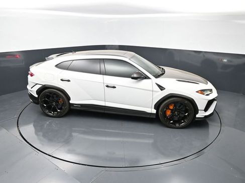 Used 2023 Lamborghini Urus Performante AWD/4WD image 20