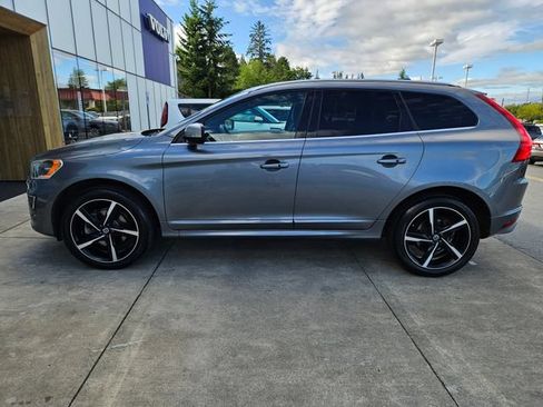 Used 2016 Volvo XC60 T6 R-Design Platinum w/ Climate Package AWD/4WD image 8
