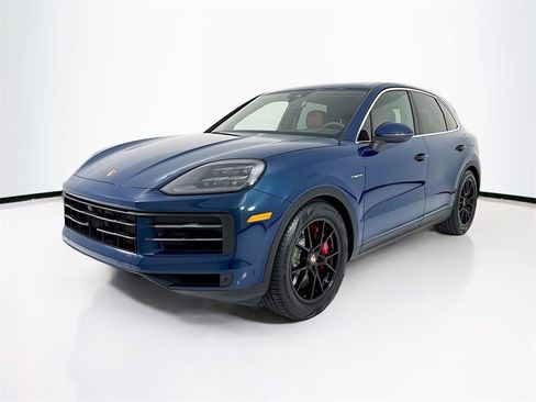 New 2025 Porsche Cayenne S image 1