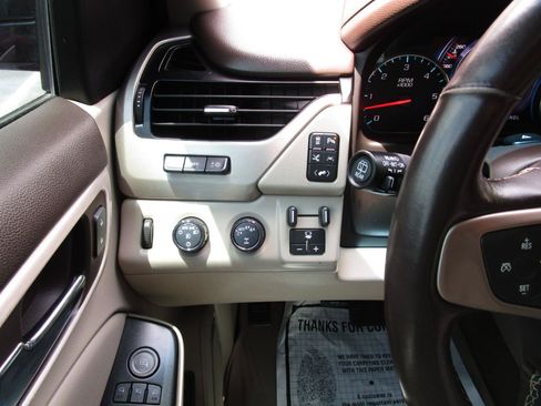Used 2019 GMC Yukon Denali w/ Denali Ultimate Package AWD/4WD image 14