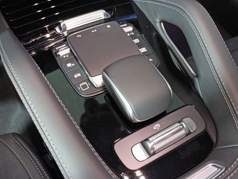 Certified 2025 Mercedes-Benz GLE 53 AMG 4MATIC image 26