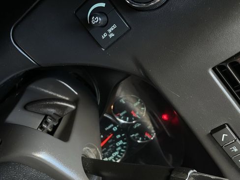 Used 2017 Chevrolet Express 2500 LS image 23