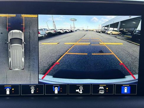 Used 2021 Chevrolet Suburban High Country image 28