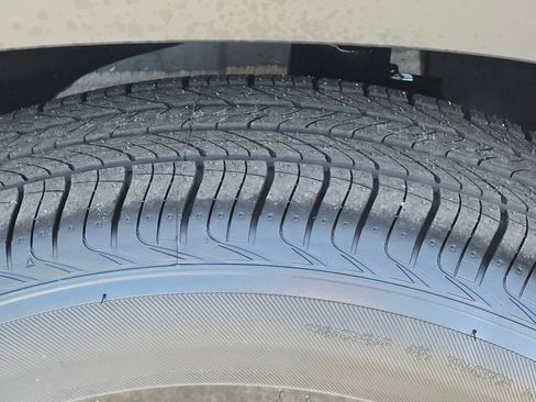 New 2026 Chevrolet Trax LS w/ LS Convenience Package image 28