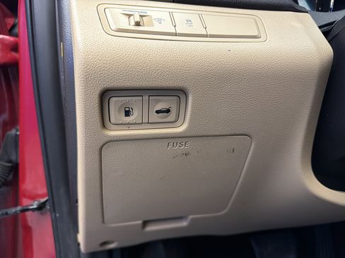 Used 2012 Hyundai Sonata Hybrid w/ Leather Pkg image 16