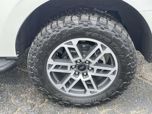 Used 2025 Ford Expedition Active image 9