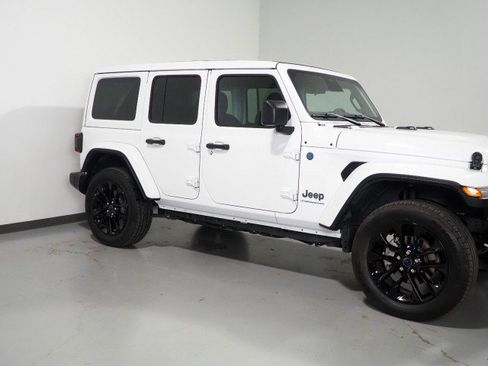 Used 2025 Jeep Wrangler Sahara 4xe w/ Safety Group AWD/4WD image 47