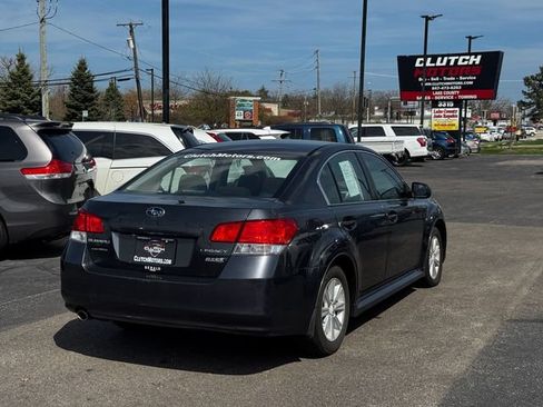 Used 2011 Subaru Legacy 2.5i Premium w/ All-Weather Pkg AWD/4WD image 5