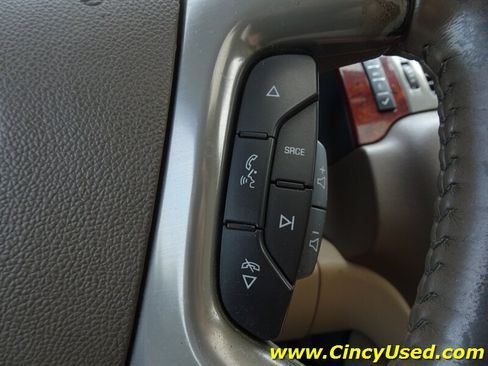 Used 2011 GMC Sierra 3500 SLT w/ SLT Convenience Package AWD/4WD image 24