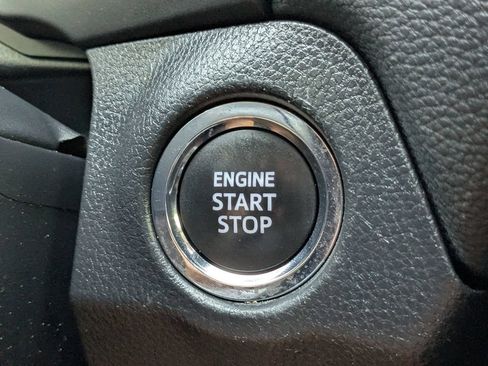 Used 2024 Toyota RAV4 XLE AWD/4WD image 28