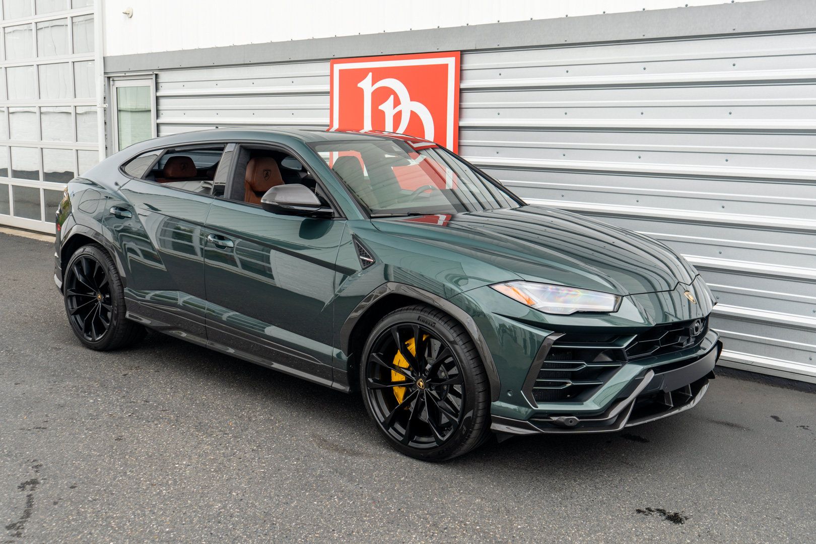 Used 2022 Lamborghini Urus AWD/4WD image 47