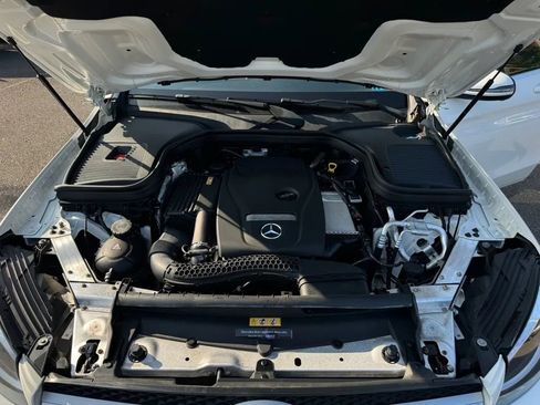 Used 2017 Mercedes-Benz GLC 300 4MATIC image 31