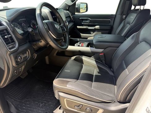 Used 2024 RAM 1500 Laramie AWD/4WD image 10