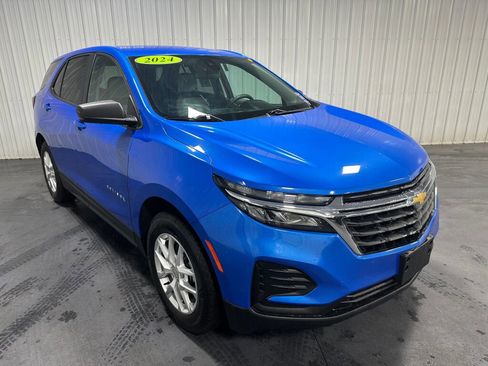 Used 2024 Chevrolet Equinox LS image 2