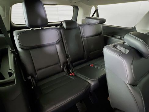 New 2026 Ford Expedition Max Platinum image 17