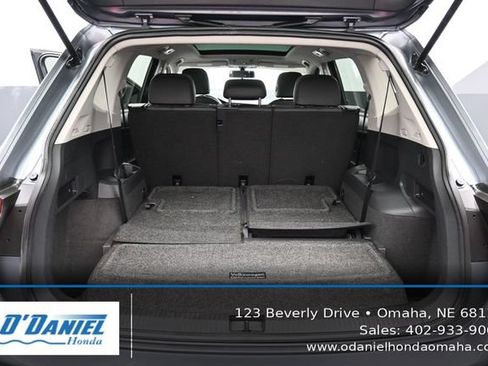 Used 2020 Volkswagen Tiguan SE w/ Panoramic Sunroof Package AWD/4WD image 37