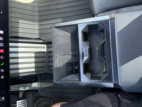 Used 2024 Tesla Cybertruck Cyberbeast AWD/4WD image 24