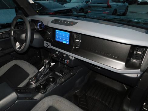 Used 2022 Ford Bronco 4-Door w/ Sasquatch Package image 13