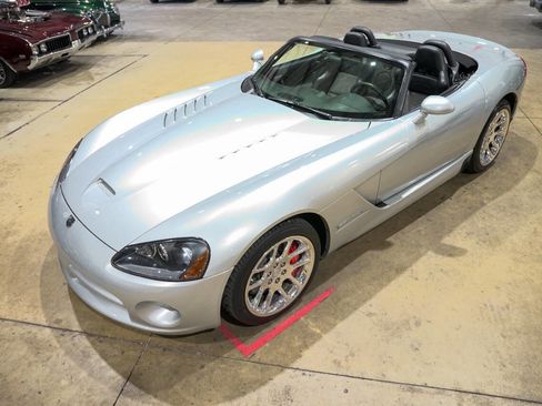 Used 2004 Dodge Viper SRT-10 image 15
