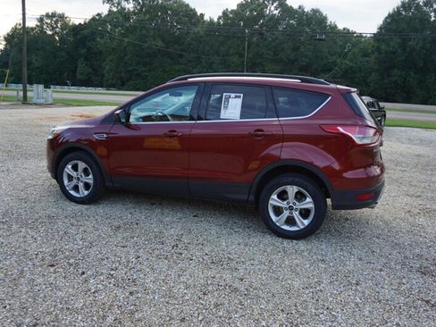 Used 2016 Ford Escape SE w/ Equipment Group 201A AWD/4WD image 10