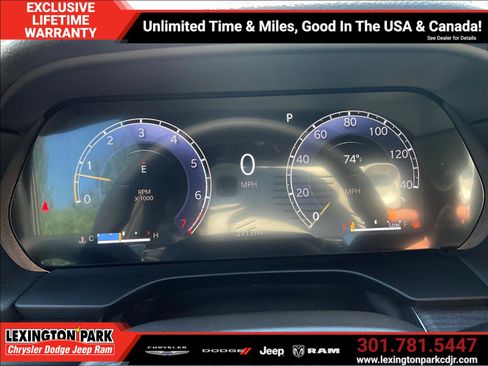 Used 2025 Jeep Grand Cherokee Limited AWD/4WD image 13