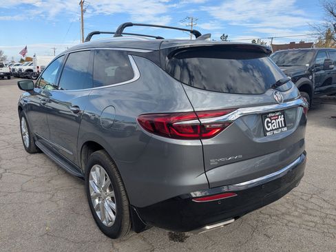 Used 2021 Buick Enclave Premium w/ Sun and Sites Package image 9
