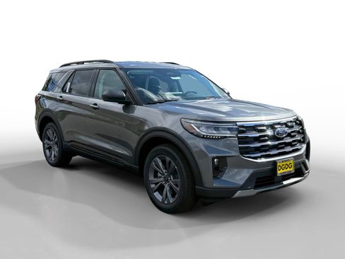 New 2026 Ford Explorer Active AWD/4WD image 7