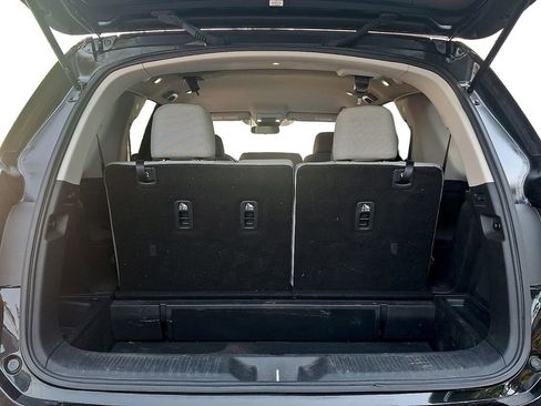 Used 2023 Honda Pilot LX image 28