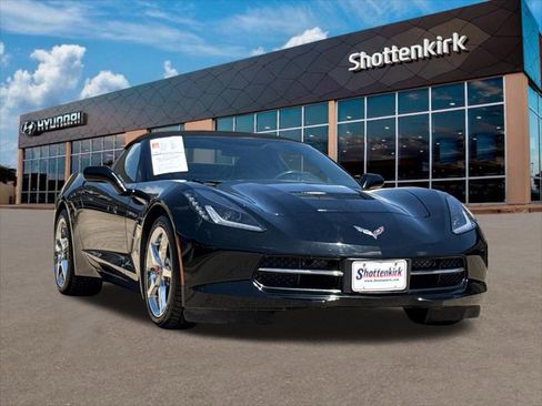 Used 2014 Chevrolet Corvette Stingray Convertible w/ 3LT Preferred Equipment Group RWD image 3