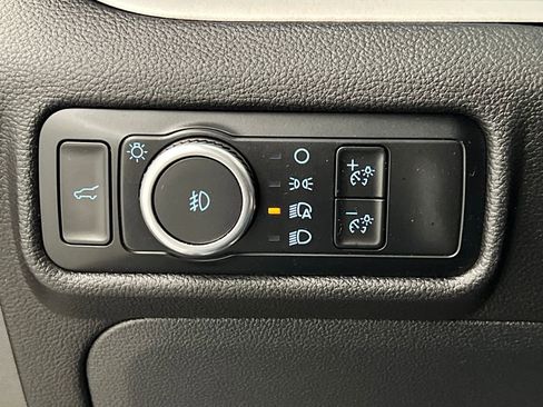 Used 2024 Ford Explorer XLT w/ Equipment Group 202A image 47