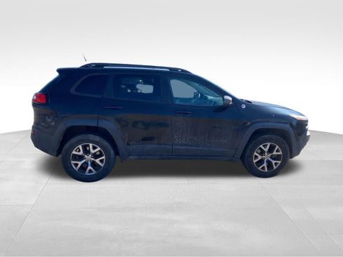 Used 2015 Jeep Cherokee Trailhawk w/ Comfort/Convenience Group image 10