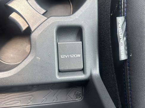 Certified 2025 Subaru Forester Premium AWD/4WD image 39