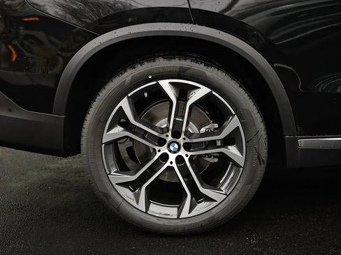 New 2026 BMW X5 xDrive40i w/ Climate Comfort Package image 6