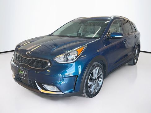 Used 2017 Kia Niro Touring w/ Advanced Technology Package image 3