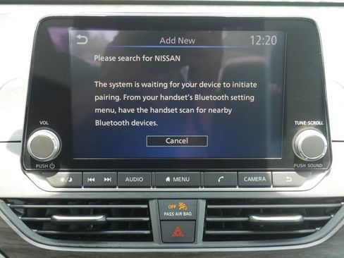 Used 2024 Nissan Altima 2.5 SV FWD image 3
