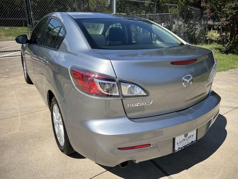 Used 2012 MAZDA MAZDA3 i Touring image 8