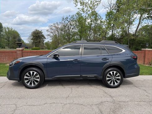 Used 2023 Subaru Outback Limited XT image 2