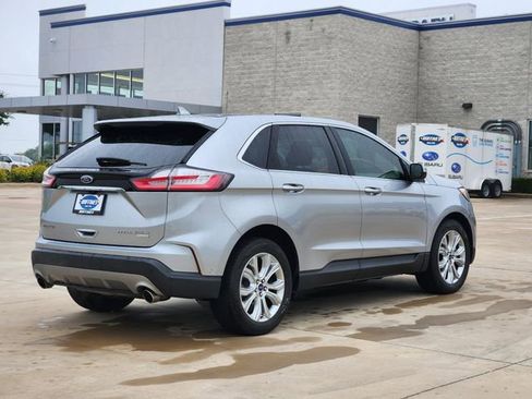 Used 2020 Ford Edge Titanium w/ Equipment Group 301A FWD image 7