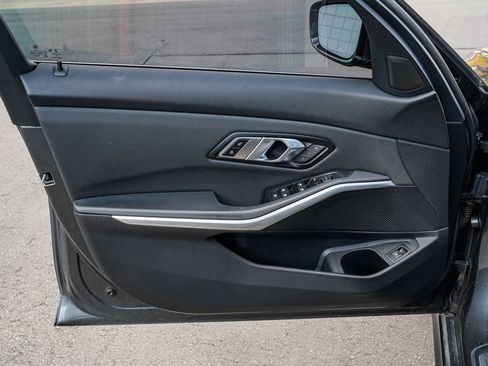 Used 2019 BMW 330i xDrive 330i xDrive w/ Convenience Package image 8