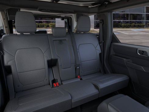 New 2026 Ford Bronco Outer Banks w/ Sasquatch Package AWD/4WD image 11