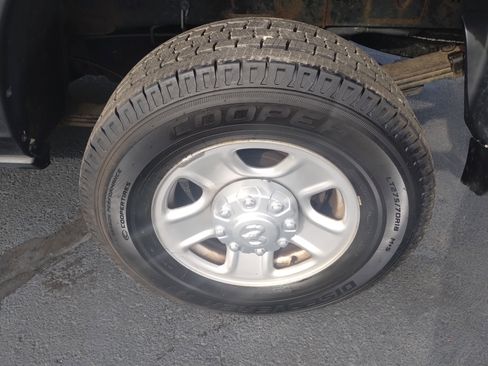 Used 2020 RAM 3500 Tradesman image 16