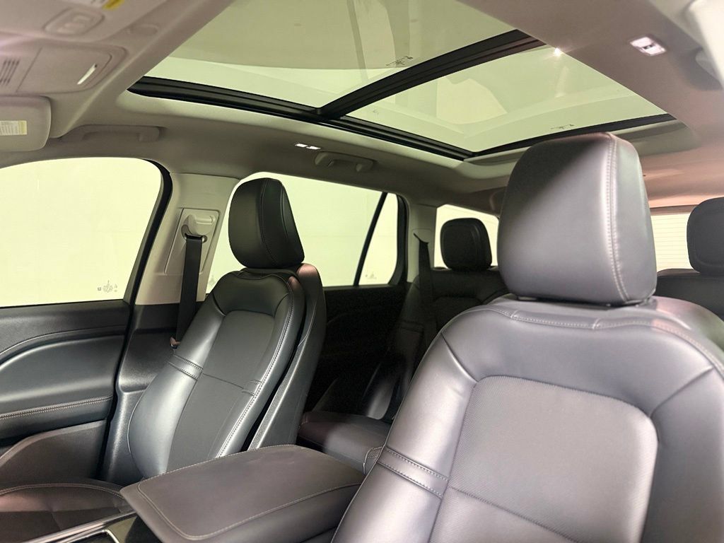 Used 2025 Lincoln Aviator AWD w/ Jet Appearance Package image 21